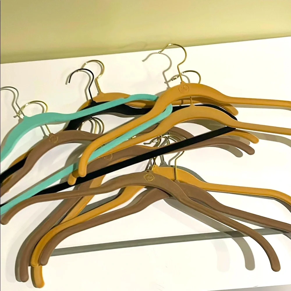 10 FREE Bougie Hangers